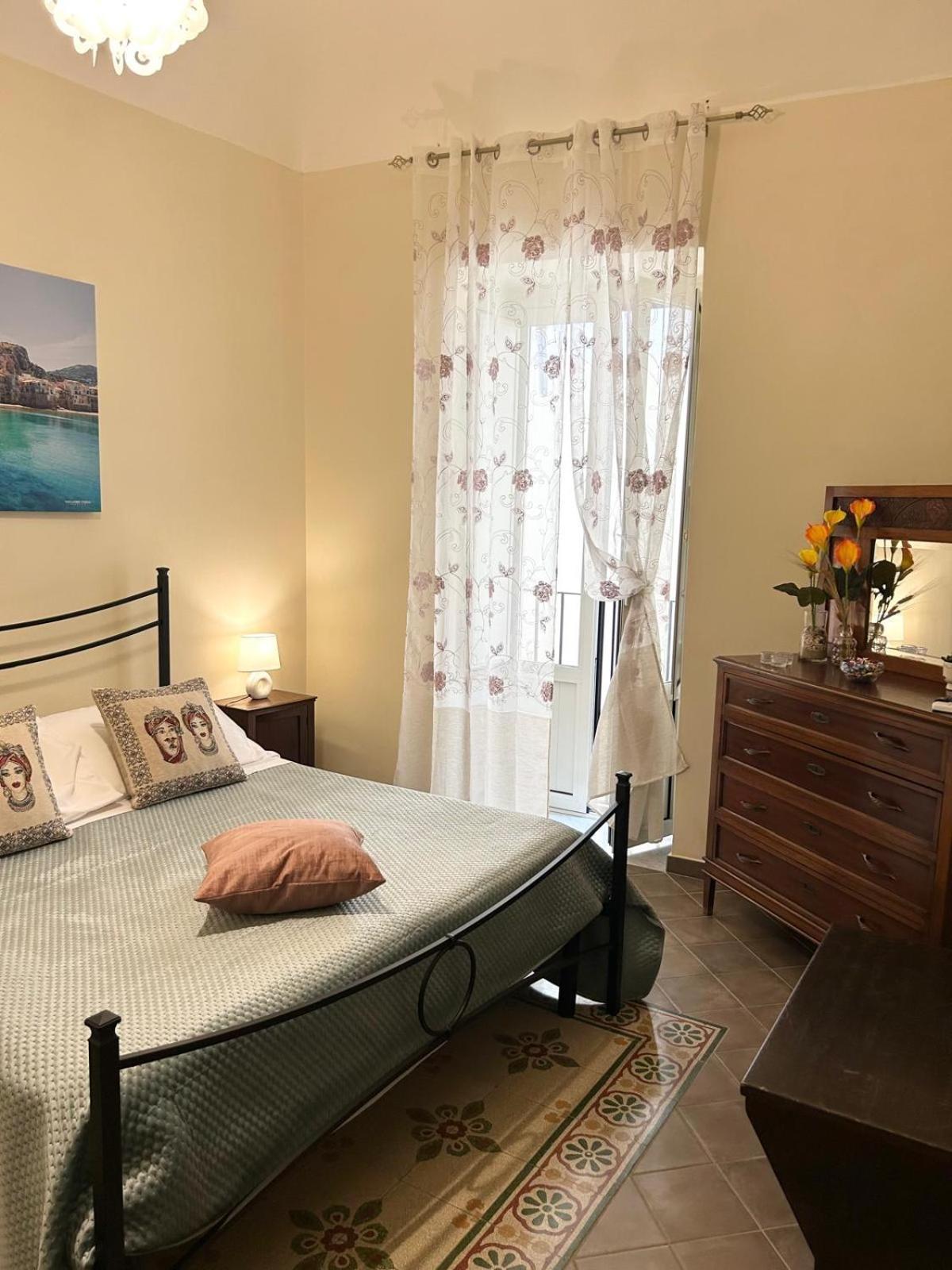Sicilian Dream Apartments 체팔루 외부 사진